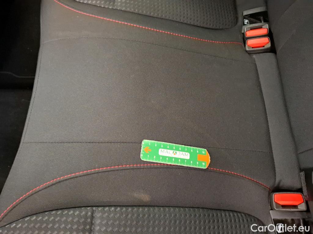  Ford  Focus FORD  / 2018 / 5P / Berline 1.0 EcoBoost 125ch St-Line #19