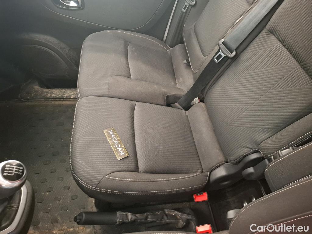  Renault  Trafic RENAULT  / 2019 / 4P / Fourgon tole NV FG GCF L1H1 1000 dCi 120 S&S #44