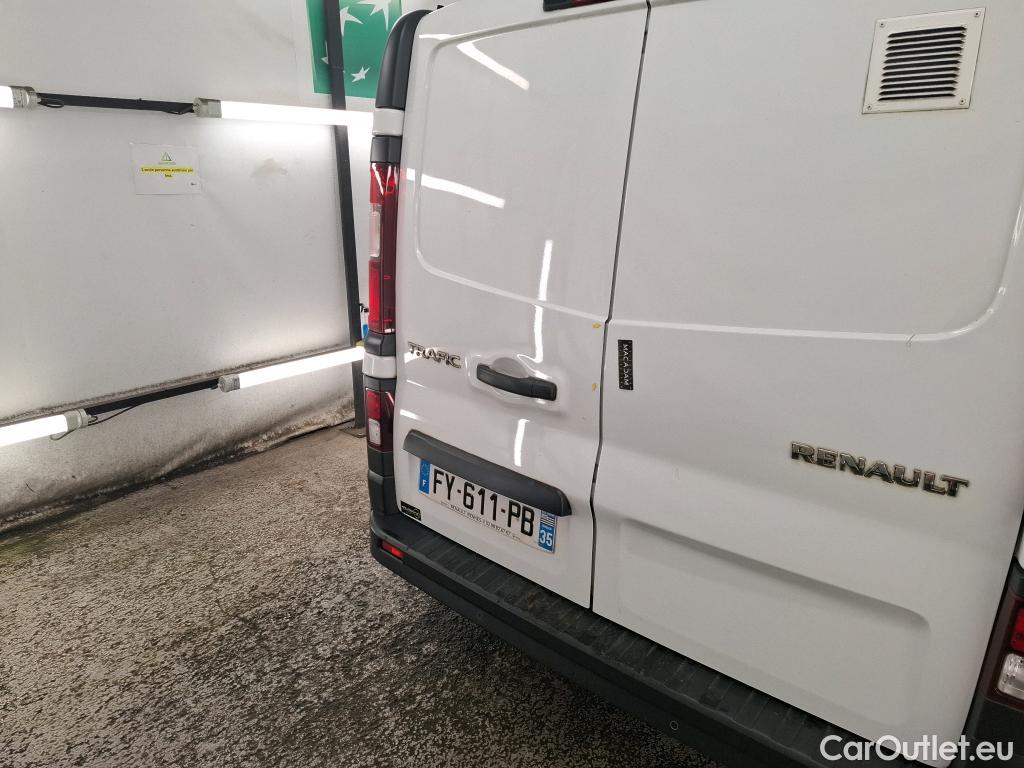  Renault  Trafic RENAULT  / 2019 / 4P / Fourgon tole NV FG GCF L1H1 1000 dCi 120 S&S #22