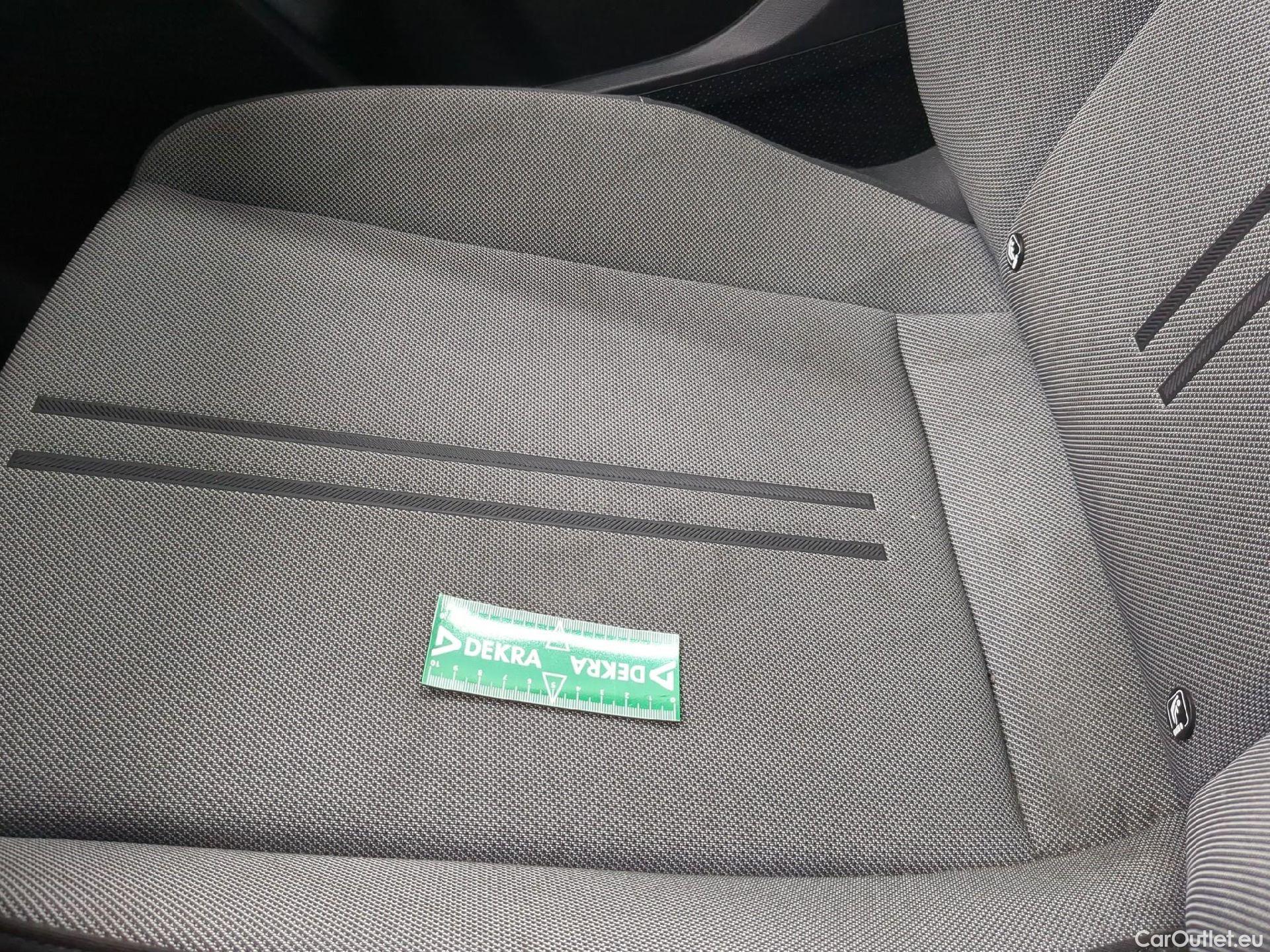  Seat  Leon  Sportstourer / 2020 / 5P / Break 1.0 eTSI 110 DSG S&S Style Business / TRANSFO VP/VF #1