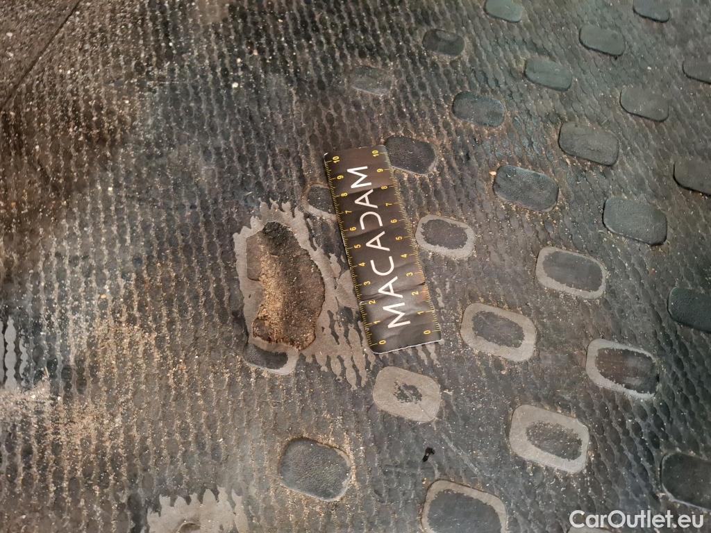  Renault  Trafic  Furgon L1H1 1200 Confort 1.6 dCi 145CV BVM6 E6 #32