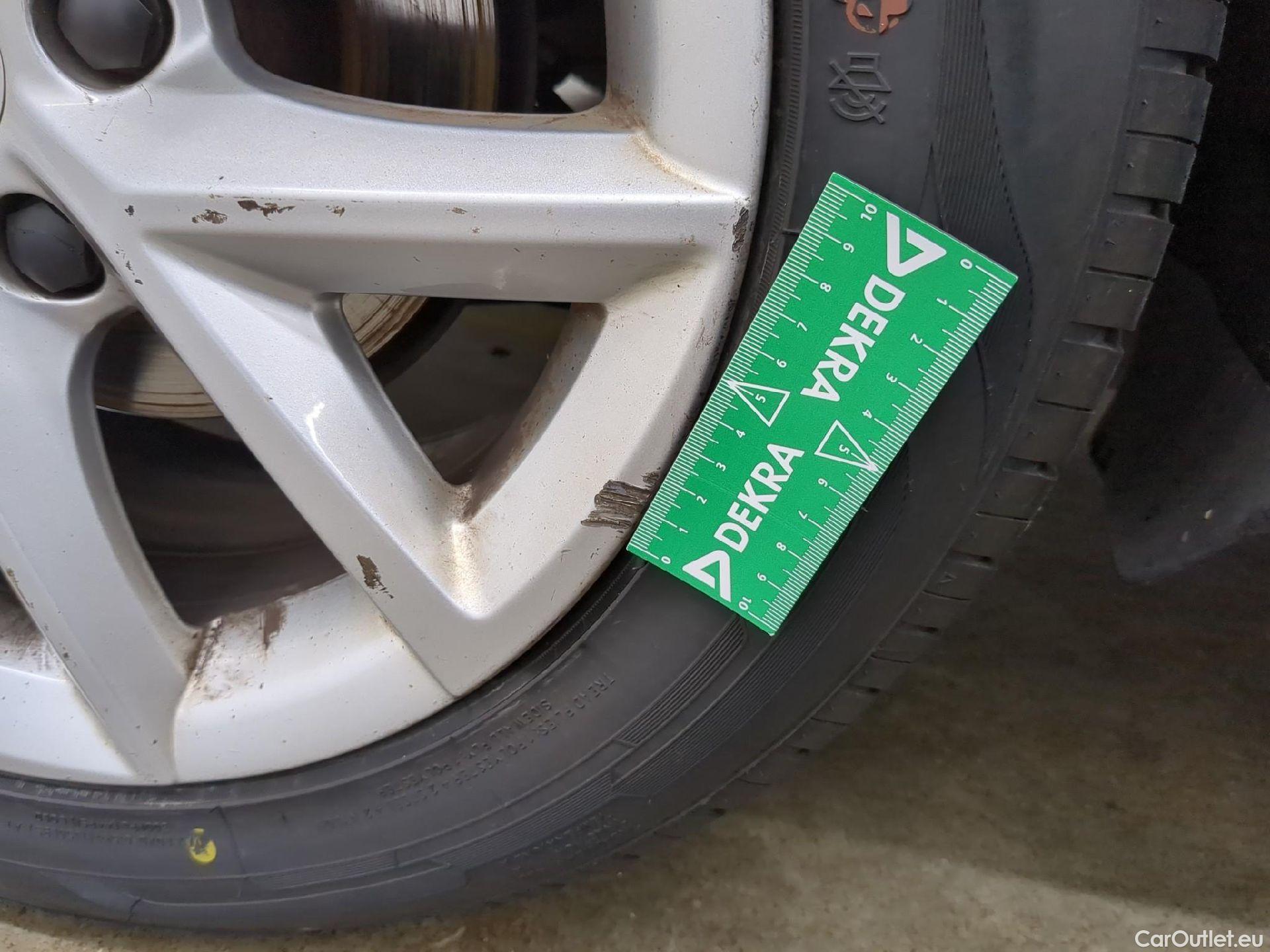  Seat  Leon  Sportstourer / 2020 / 5P / Break 1.0 eTSI 110 DSG S&S Style Business / TRANSFO VP/VF #13