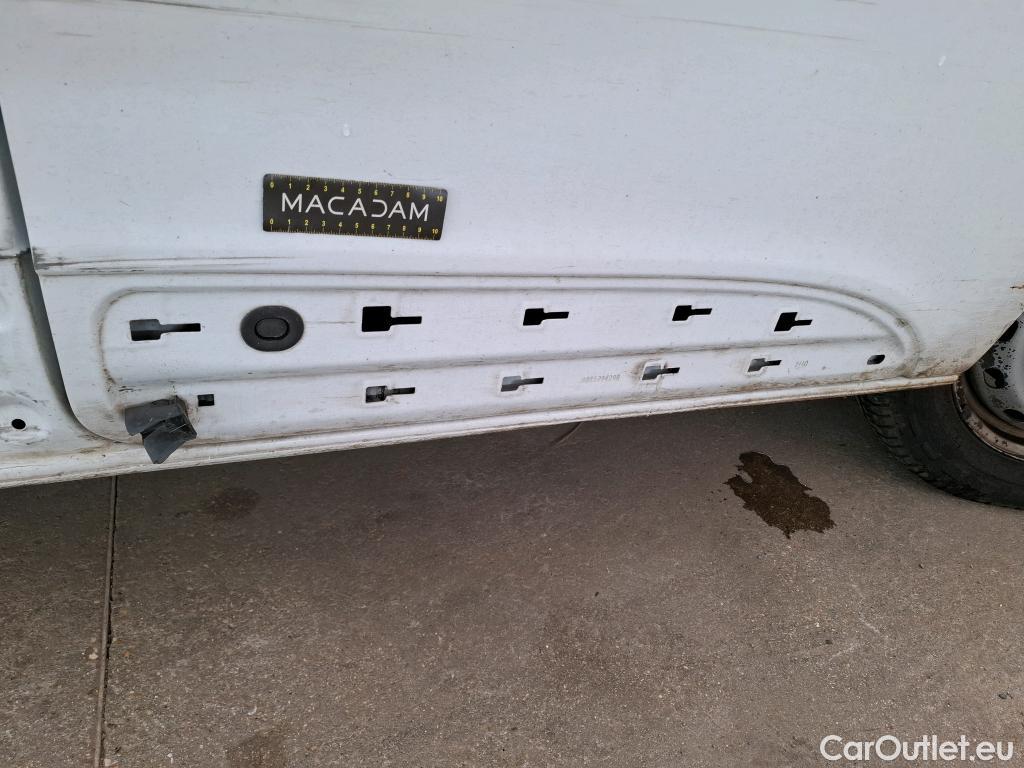  Renault  Trafic  Furgon L1H1 1200 Confort 1.6 dCi 145CV BVM6 E6 #26