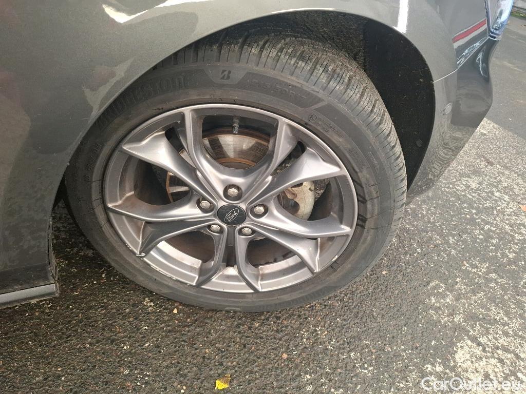  Ford  Focus FORD  / 2018 / 5P / Berline 1.0 EcoBoost 125ch St-Line #6