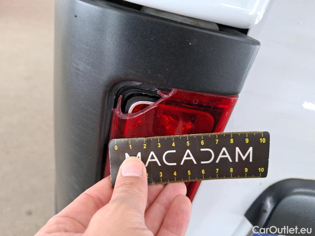  Renault  Trafic  Furgon L1H1 1200 Confort 1.6 dCi 145CV BVM6 E6 #24