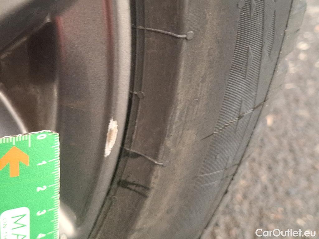  Ford  Focus FORD  / 2018 / 5P / Berline 1.0 EcoBoost 125ch St-Line #9