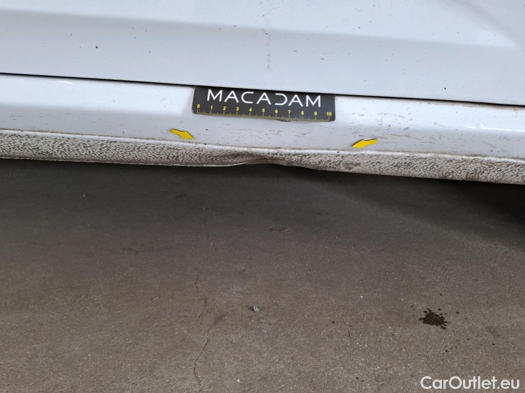  Renault  Megane  IV Berline 5pt. Société Air Nav 1.5 dCi 90CV BVM6 E6 #12