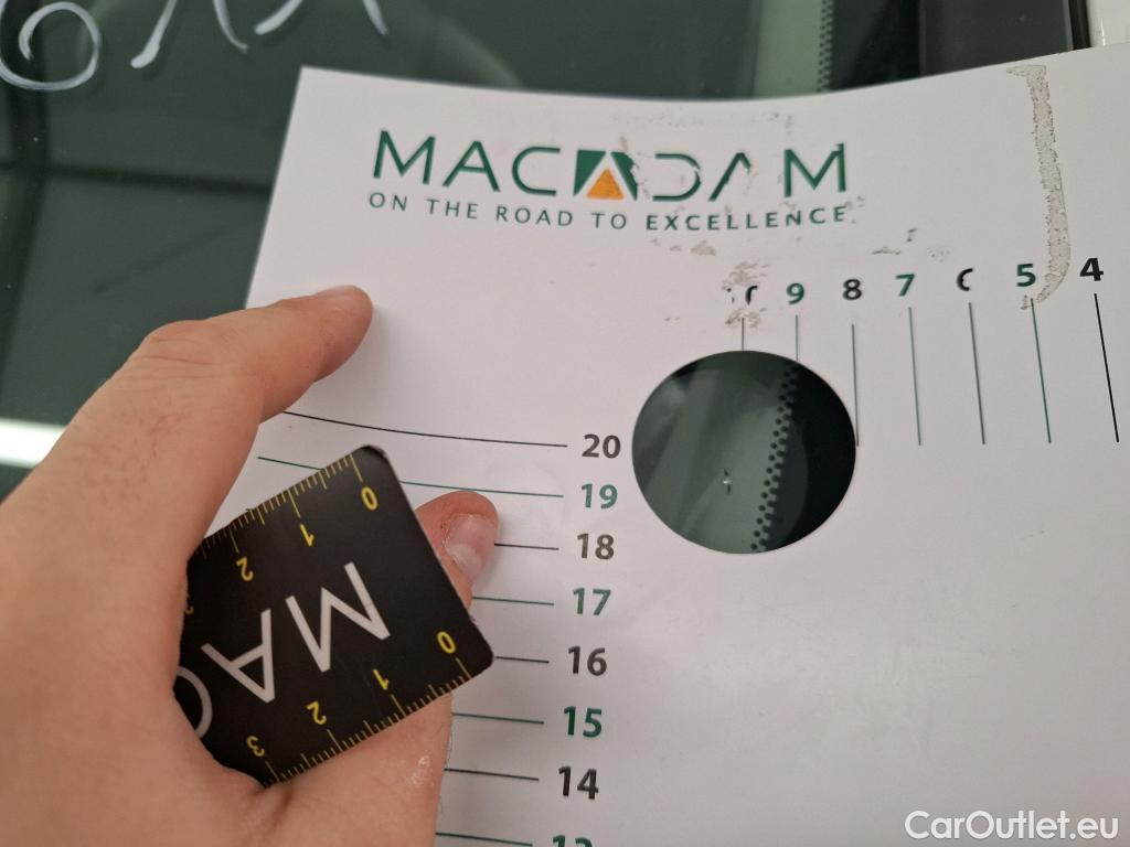  Renault  Trafic RENAULT  / 2019 / 4P / Fourgon tole NV FG GCF L1H1 1000 dCi 120 S&S #10