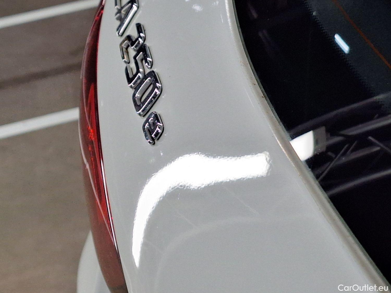  Mercedes  GLA Mercedes,  '20 PHEV, Mercedes-Benz   250e Business Solution 5d #41