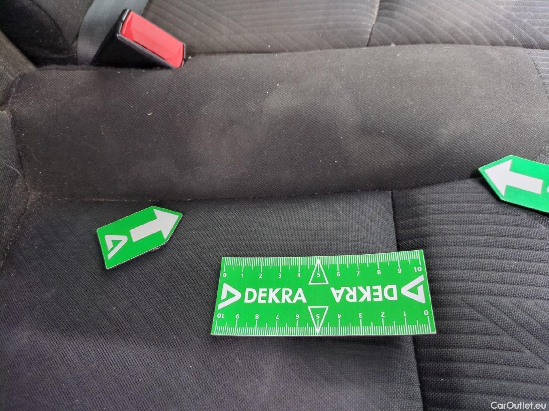  Renault  Trafic RENAULT  / 2019 / 4P / Fourgon tole NV FG GCF L1H1 1000 dCi 120 #7