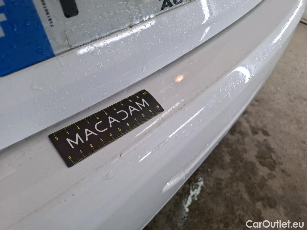  Peugeot  208  Affaire Premium Pack 1.5 HDi 100CV BVM5 E6dT #19