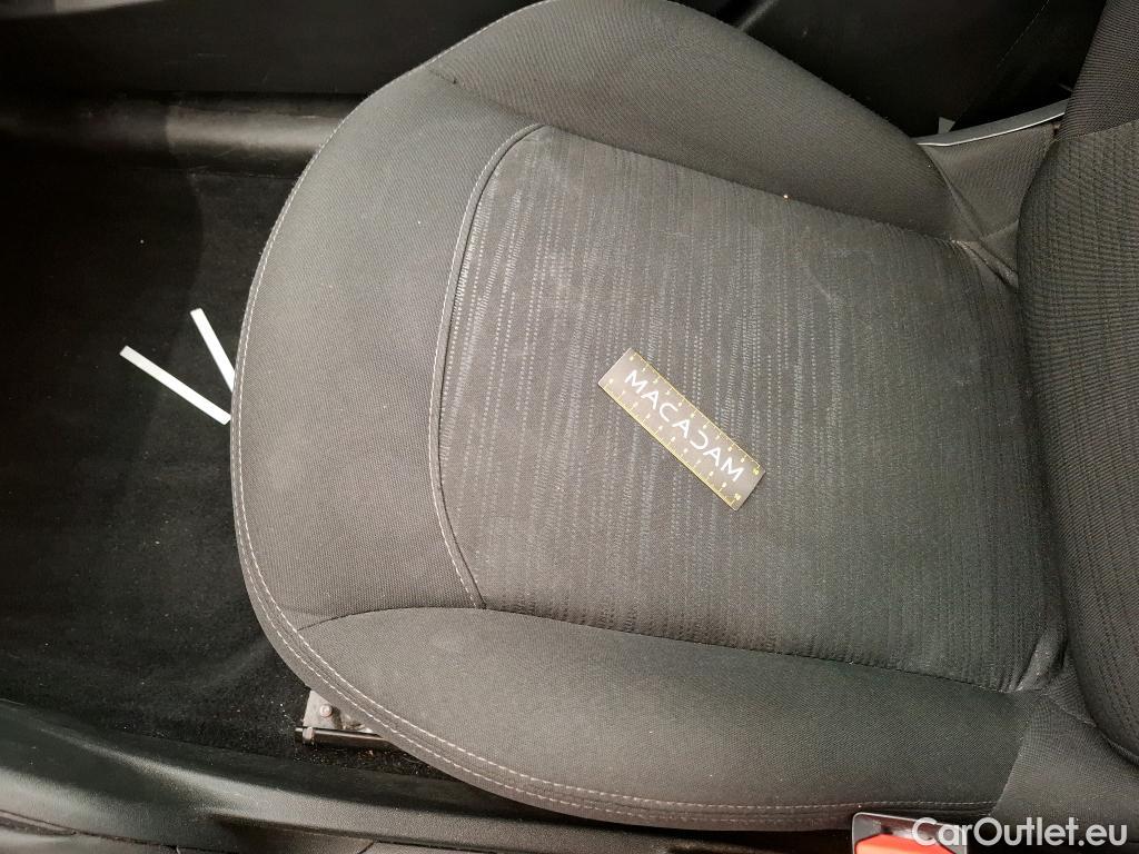  Peugeot  208  Affaire Premium Pack 1.5 HDi 100CV BVM5 E6dT #47