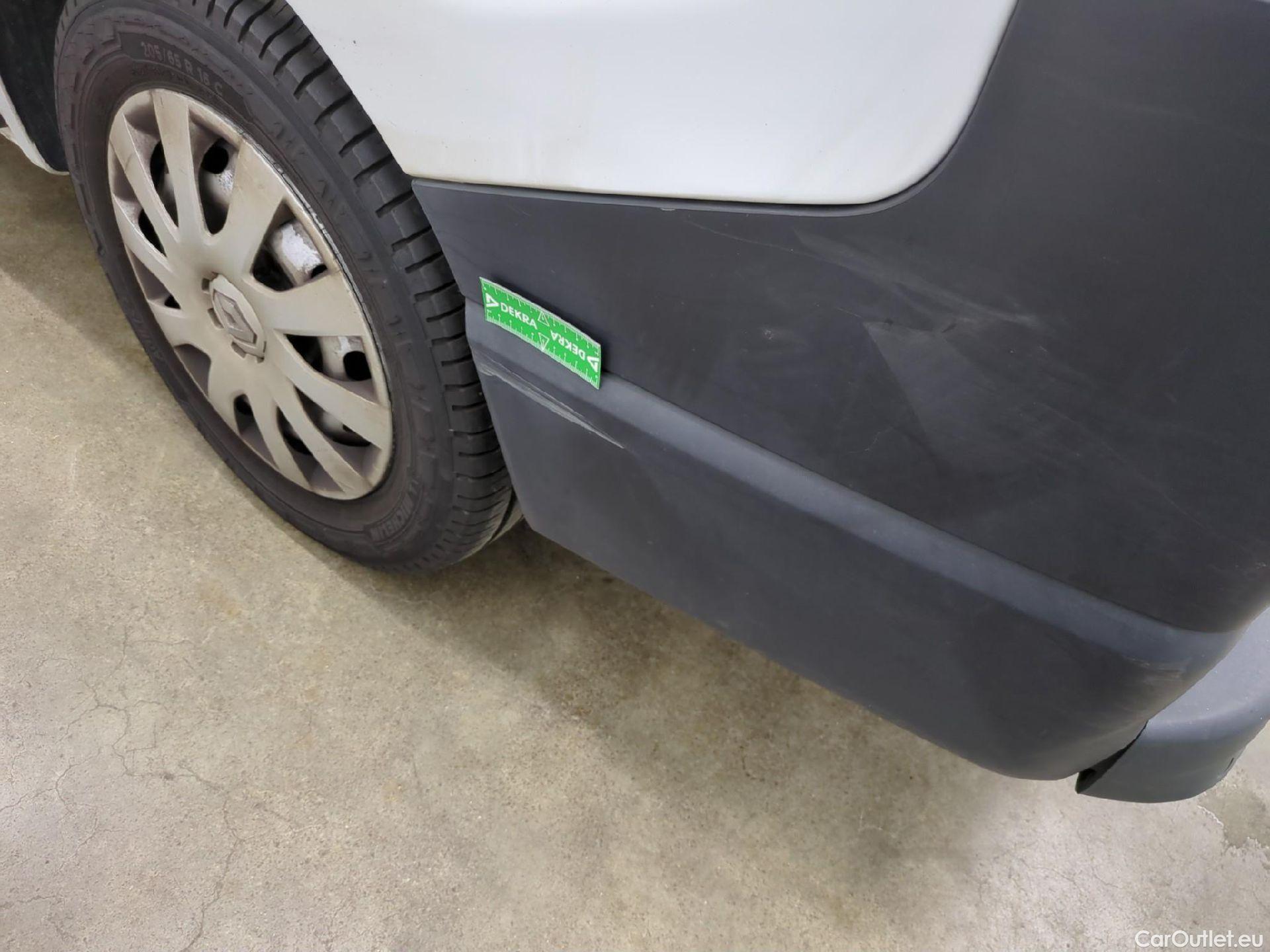  Renault  Trafic RENAULT  / 2019 / 4P / Fourgon tole NV FG GCF L1H1 1000 dCi 120 #41