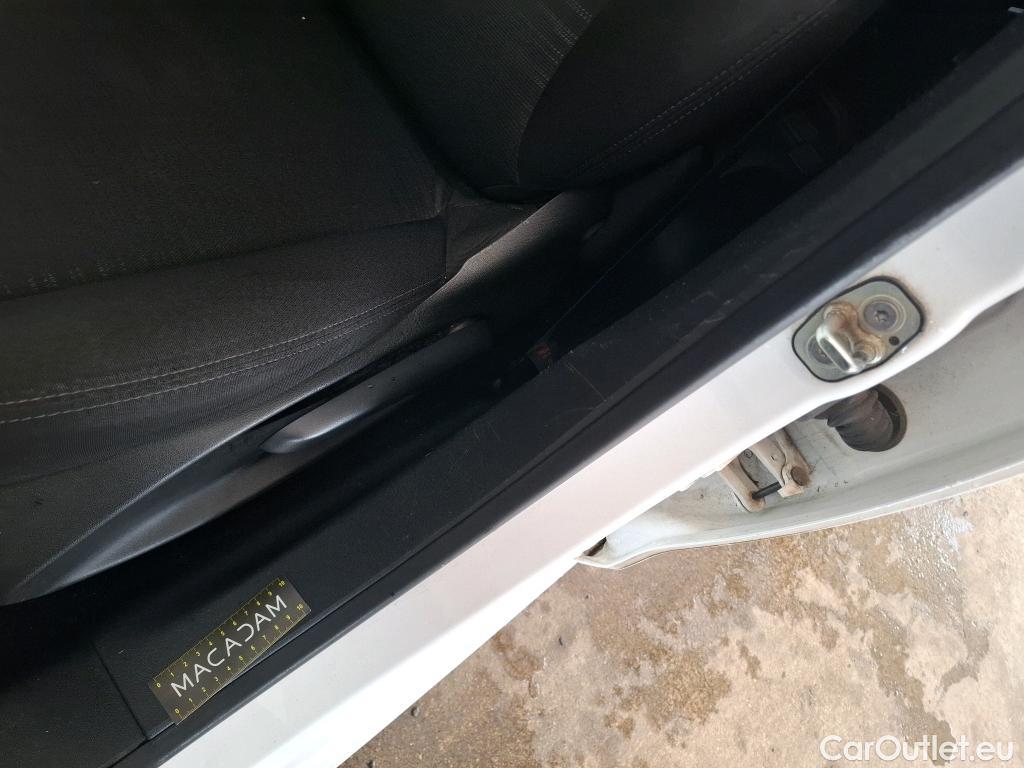  Peugeot  208  Affaire Premium Pack 1.5 HDi 100CV BVM5 E6dT #23