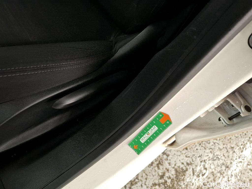  Peugeot  208  Affaire Premium Pack 1.5 HDi 100CV BVM5 E6dT #47