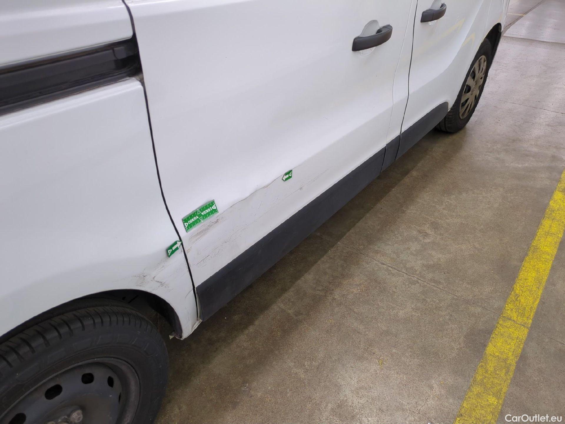  Renault  Trafic RENAULT  / 2019 / 4P / Fourgon tole NV FG GCF L1H1 1000 dCi 120 #19