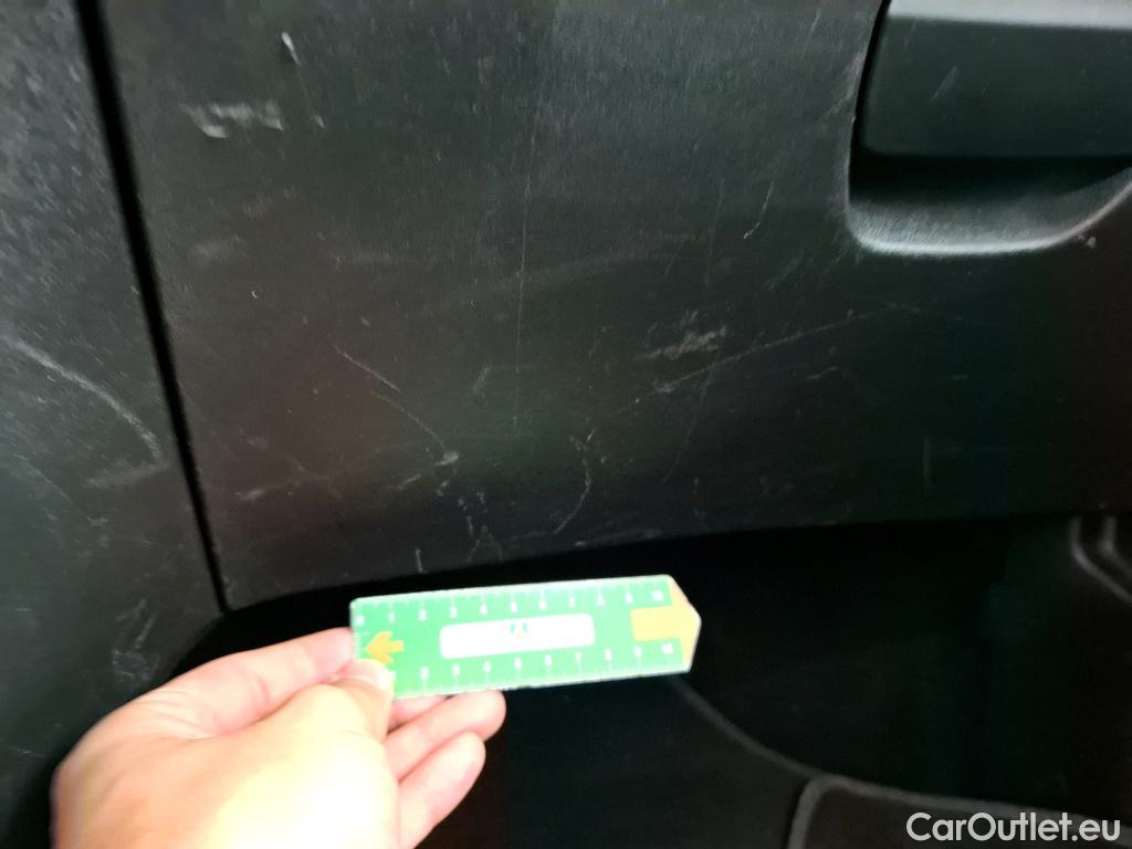  Peugeot  208  Affaire Premium Pack 1.5 HDi 100CV BVM5 E6dT #52