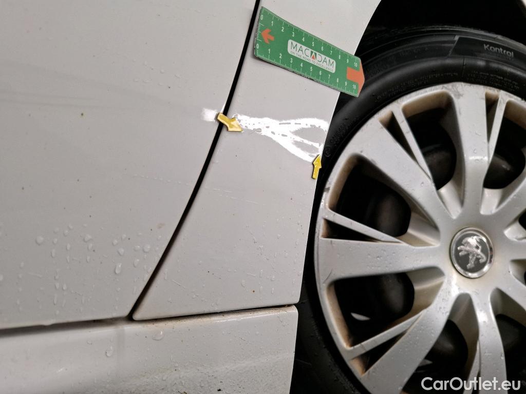  Peugeot  208  Affaire Premium Pack 1.5 HDi 100CV BVM5 E6dT #17