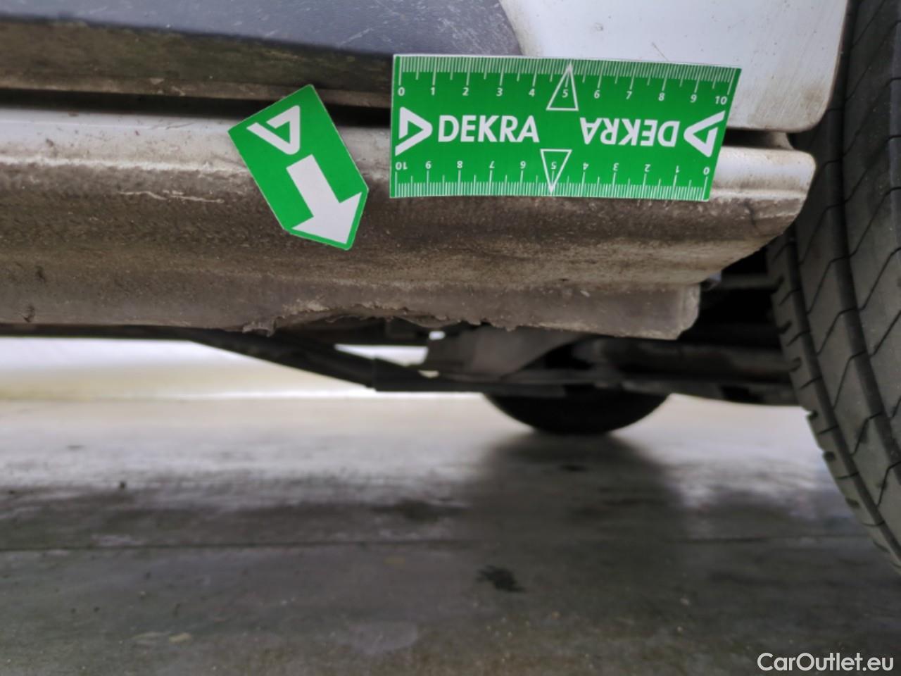  Renault  Trafic RENAULT  / 2019 / 4P / Fourgon tole NV FG GCF L1H1 1000 dCi 120 #63