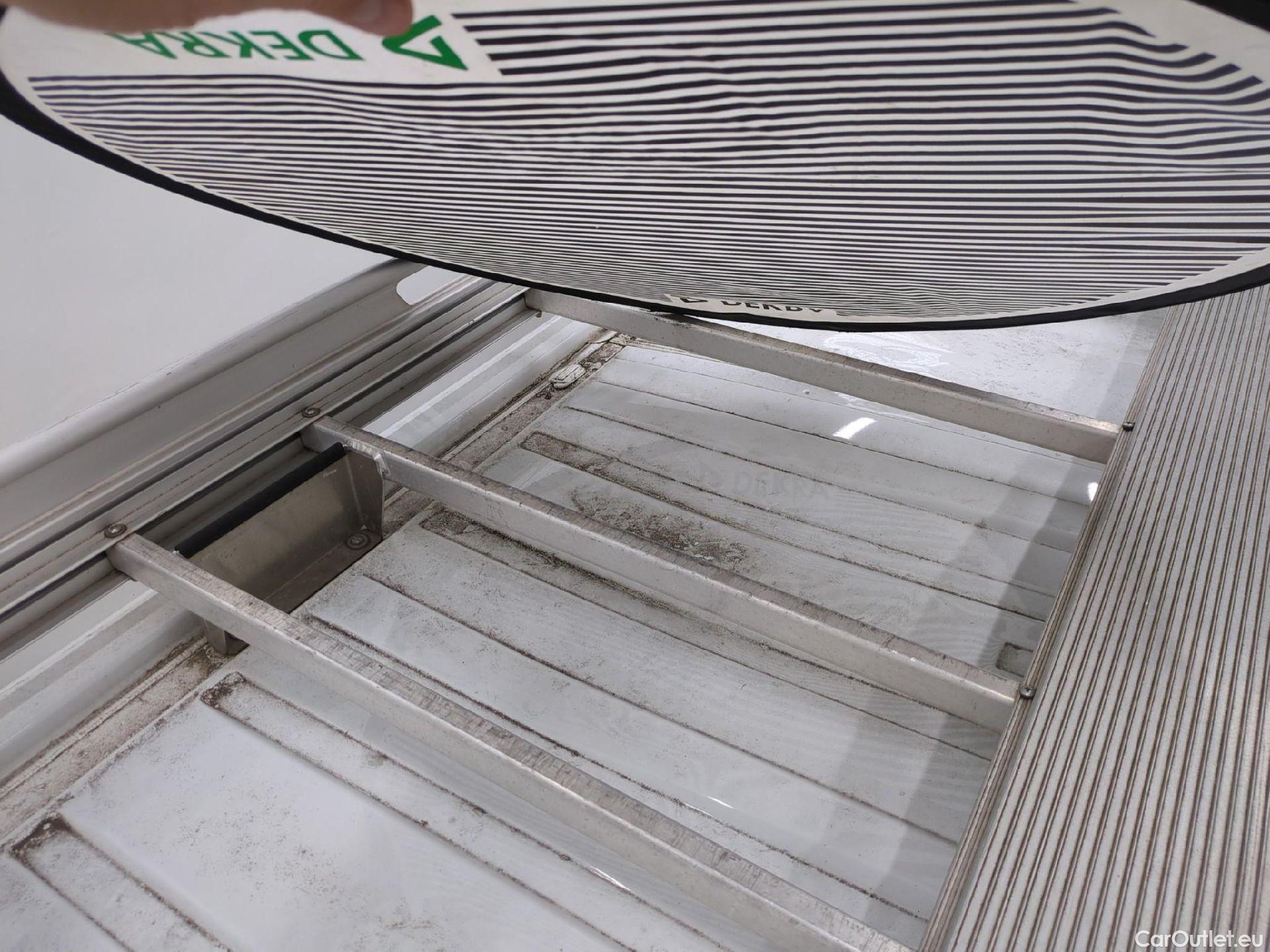  Renault  Trafic RENAULT  / 2019 / 4P / Fourgon tole NV FG GCF L1H1 1000 dCi 120 #51