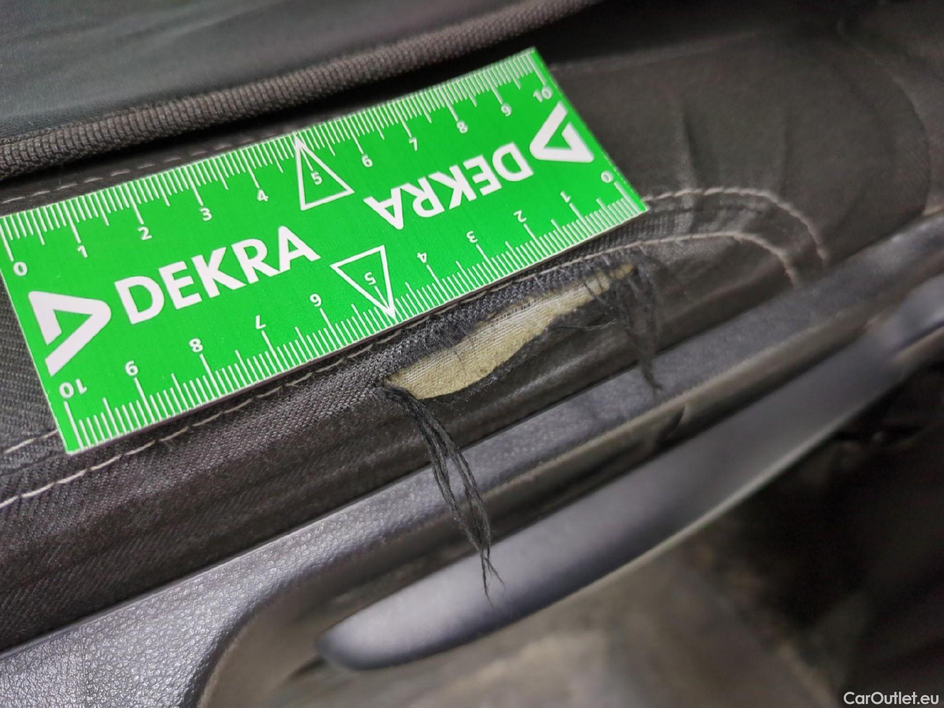  Renault  Trafic RENAULT  / 2019 / 4P / Fourgon tole NV FG GCF L1H1 1000 dCi 120 #4