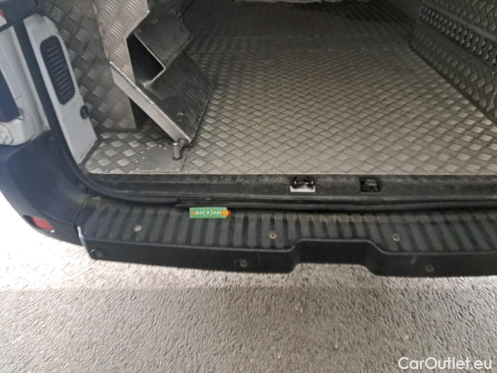  Renault  Master  III Fourgon L2H2 3 5 Grand Confort dCi 135CV BVM6 E6dT #16