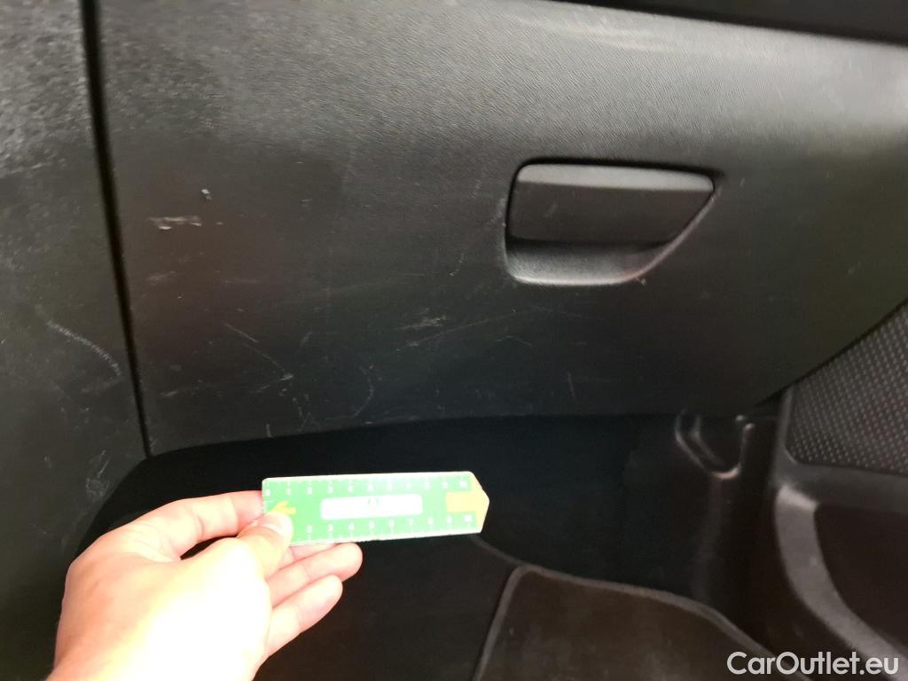  Peugeot  208  Affaire Premium Pack 1.5 HDi 100CV BVM5 E6dT #51