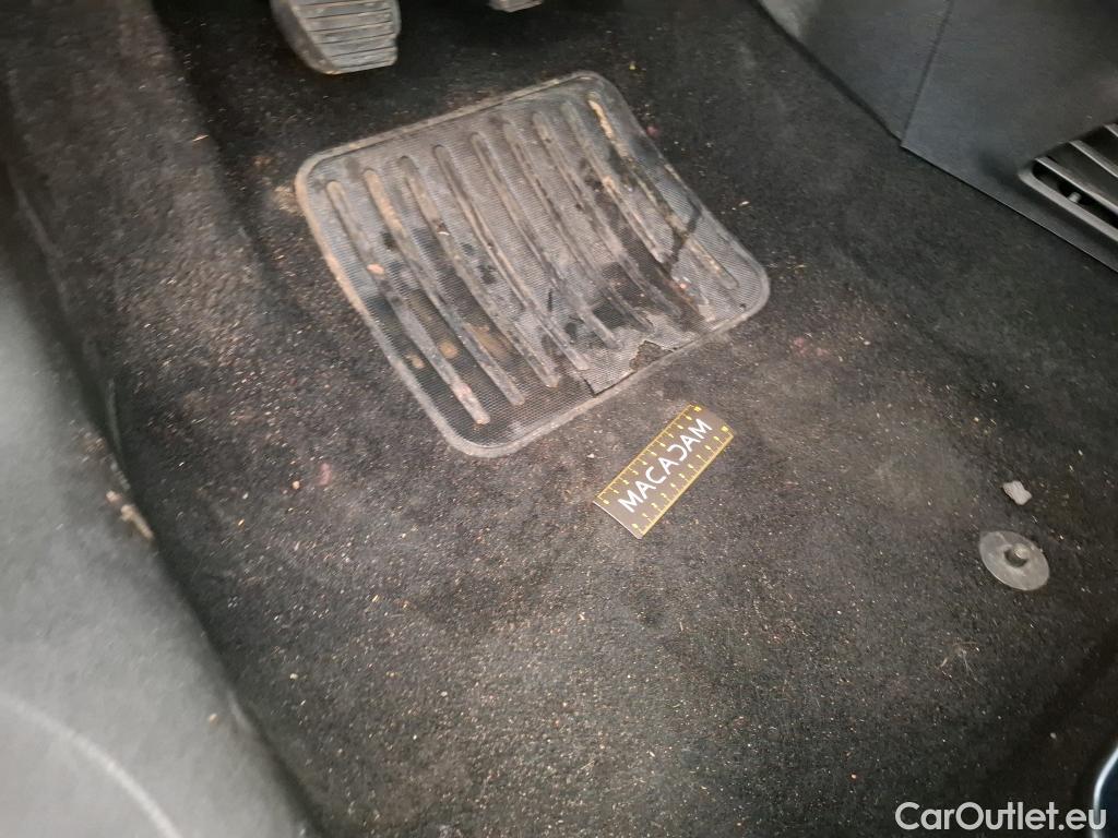  Peugeot  208  Affaire Premium Pack 1.5 HDi 100CV BVM5 E6dT #36