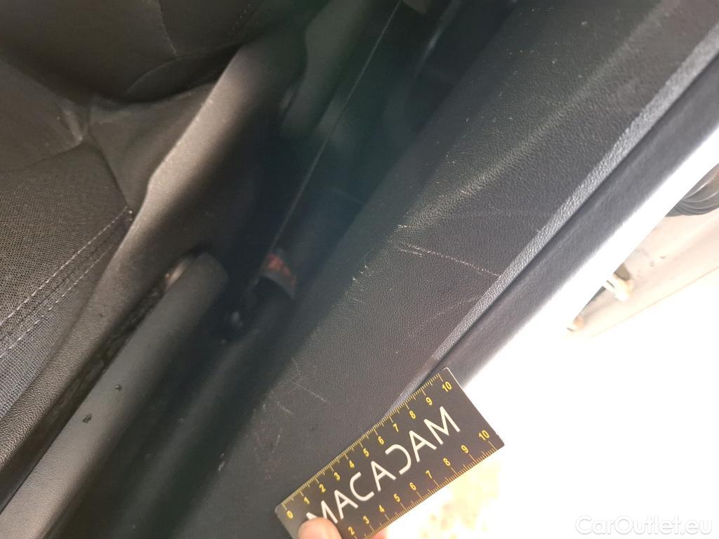  Peugeot  208  Affaire Premium Pack 1.5 HDi 100CV BVM5 E6dT #24