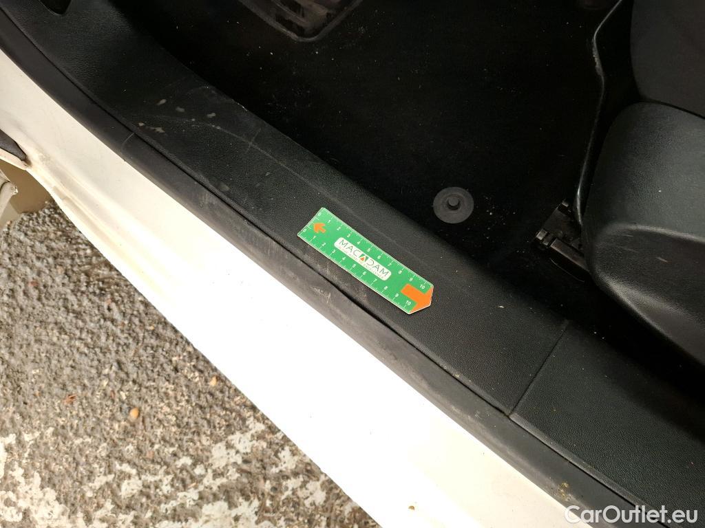  Peugeot  208  Affaire Premium Pack 1.5 HDi 100CV BVM5 E6dT #41