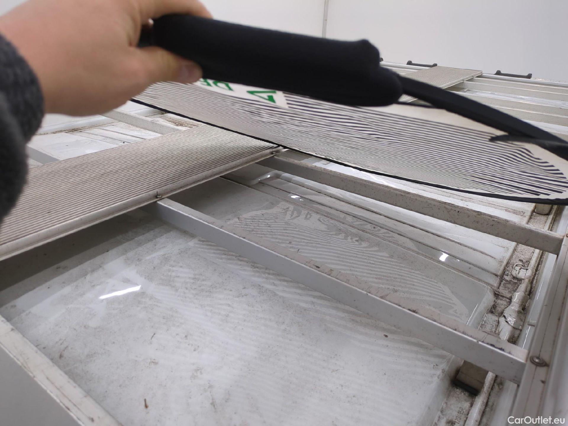  Renault  Trafic RENAULT  / 2019 / 4P / Fourgon tole NV FG GCF L1H1 1000 dCi 120 #56