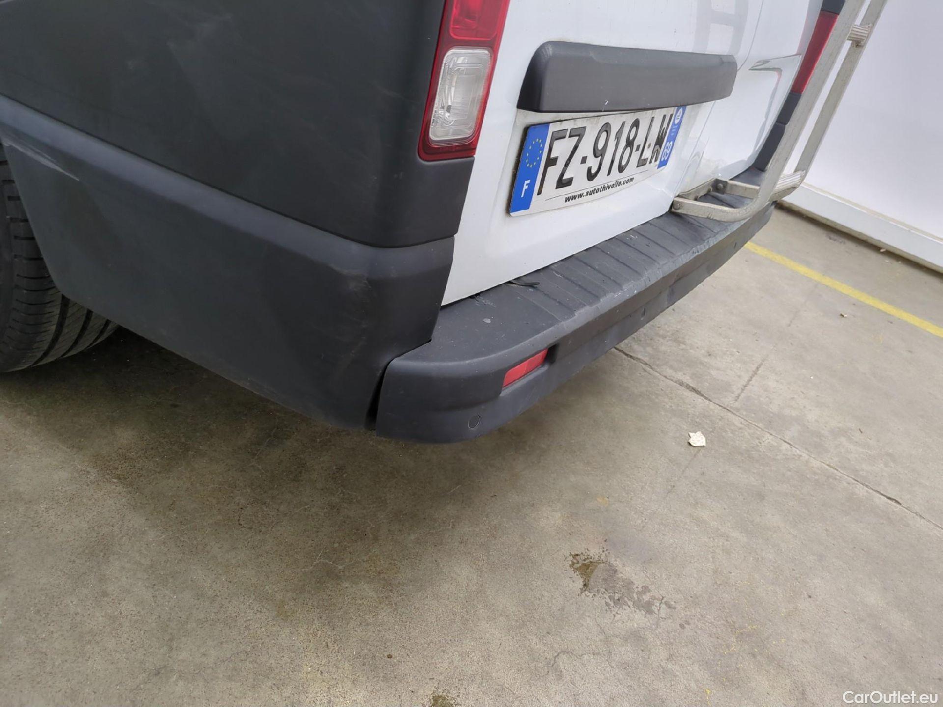  Renault  Trafic RENAULT  / 2019 / 4P / Fourgon tole NV FG GCF L1H1 1000 dCi 120 #60