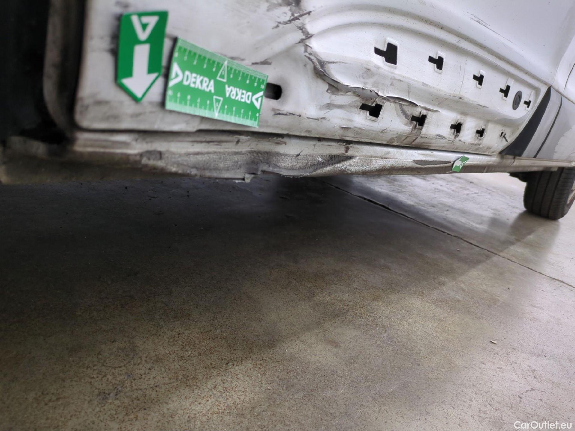  Renault  Trafic RENAULT  / 2019 / 4P / Fourgon tole NV FG GCF L1H1 1000 dCi 120 #35