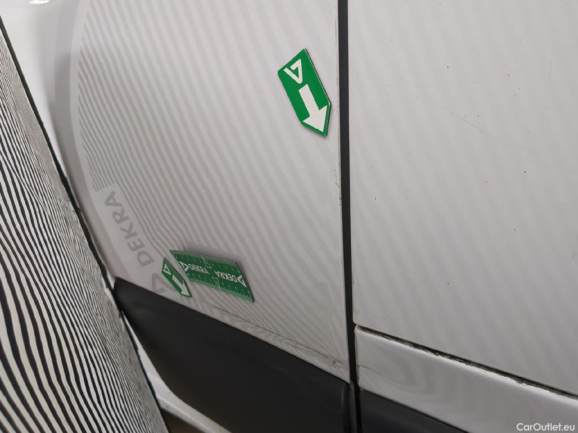  Peugeot  Boxer  Fourgon Surélevé 333 L2H2 Premium BlueHDi 120 Stop&Start 120CV BVM6 #24