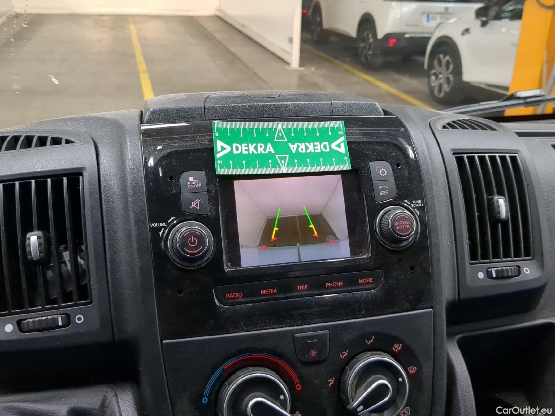  Peugeot  Boxer  Fourgon Surélevé 333 L2H2 Premium BlueHDi 120 Stop&Start 120CV BVM6 #4