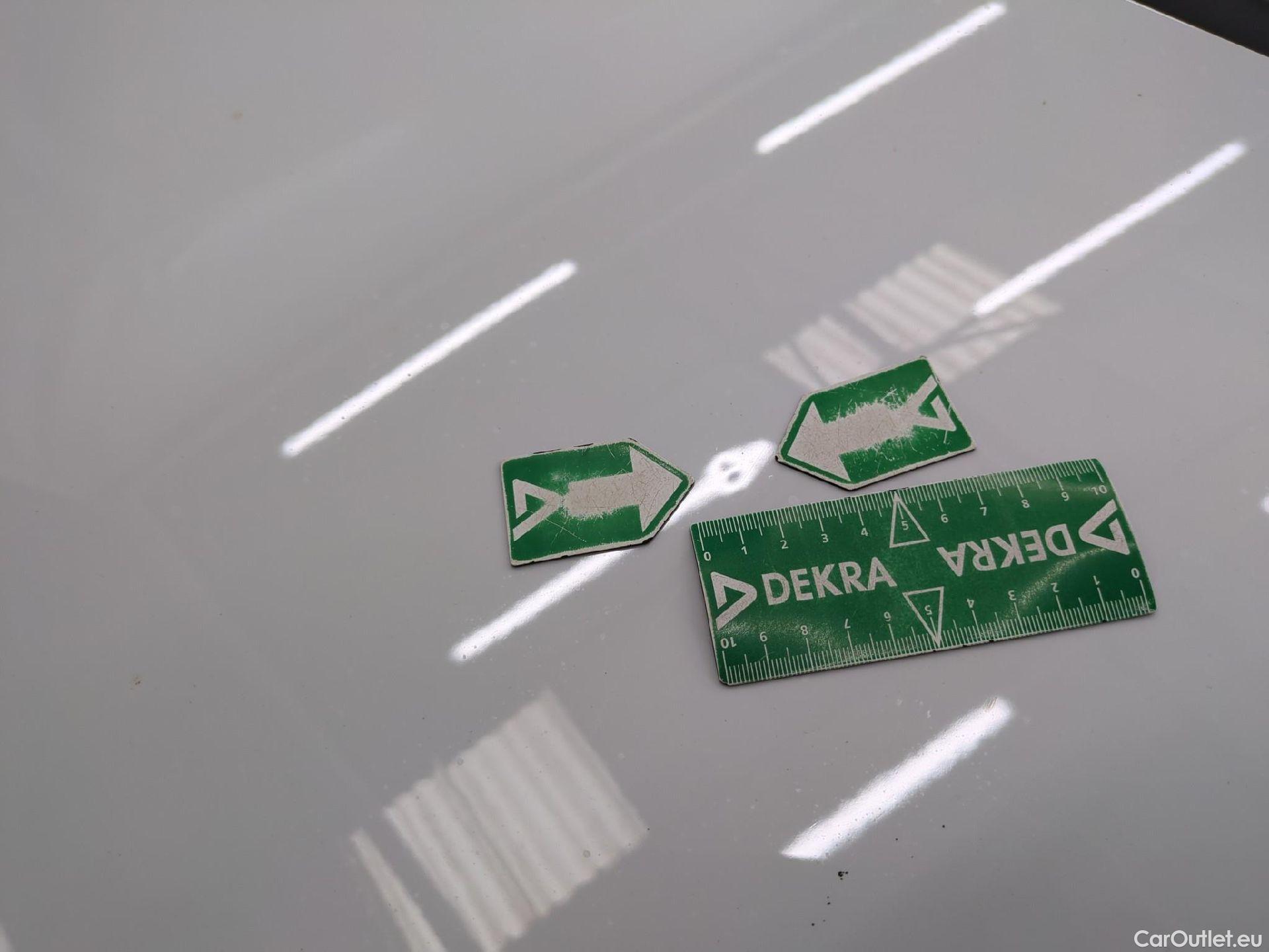  Renault  Megane  IV Berline 5pt. Société Air Nav 1.5 dCi 90CV BVM6 E6 #17