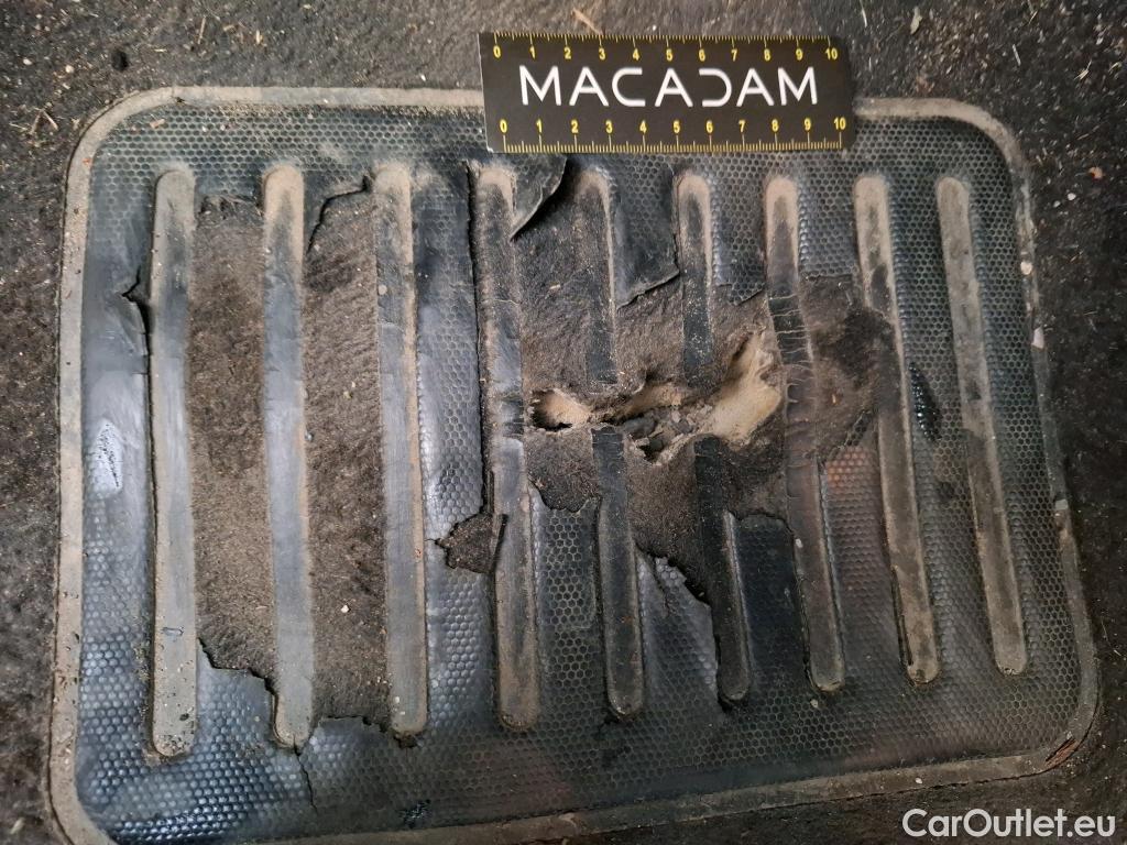  Citroen  C3  Société Feel 1.5 BlueHDI 100CV BVM6 E6dT #8