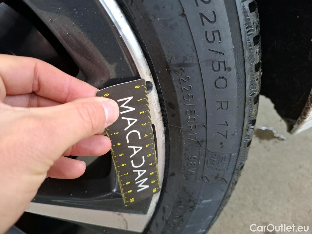  Bmw  Serie 3 Série 3 Touring 318 d Lounge 2.0 150CV BVA8 E6d #5