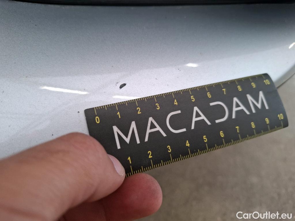  Mercedes  GLA MERCEDES-BENZ  / 2020 / 5P / SUV 1.3  200 AMG LINE DCT #11