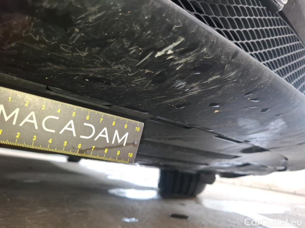  Mercedes  A-Klasse MERCEDES-BENZ Classe A Compact / 2018 / 5P / Berline A 200 d Business Line 8G-DCT #33