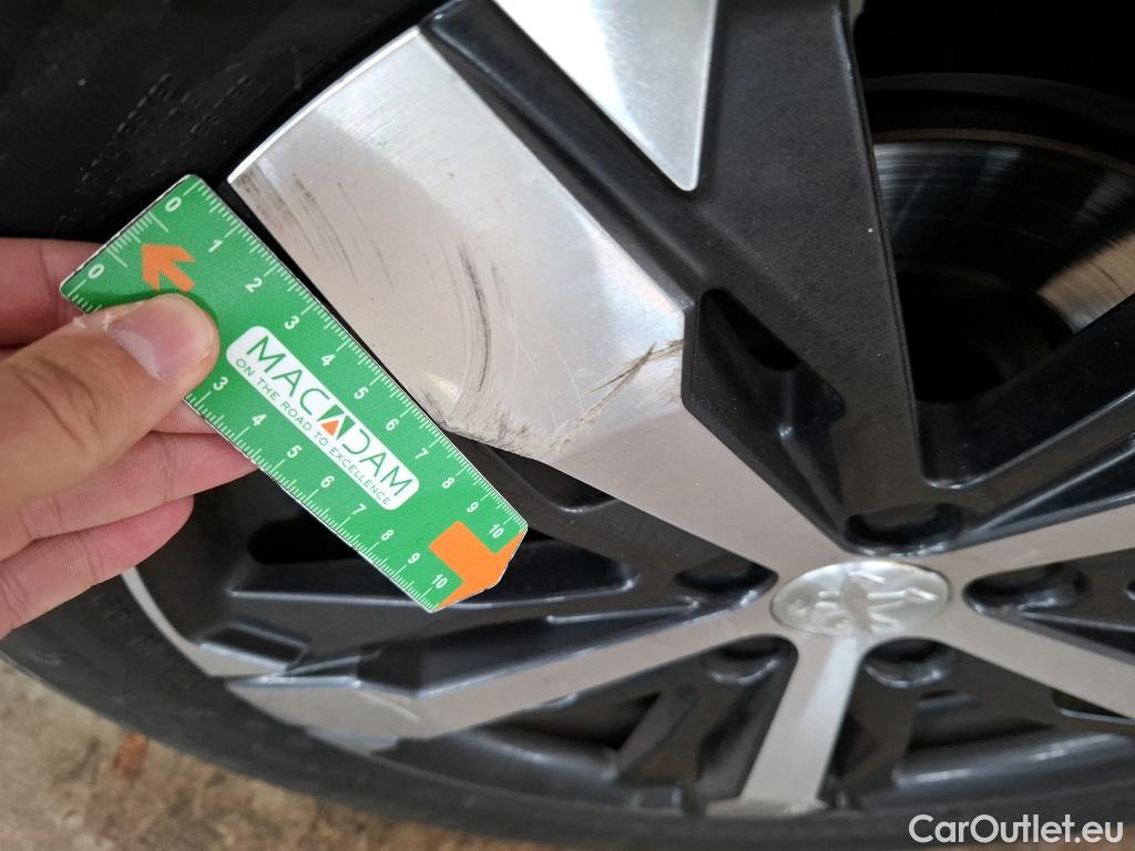  Peugeot  5008  Active Business 1.2 PureTech 130CV BVA8 7 Sieges E6d #17