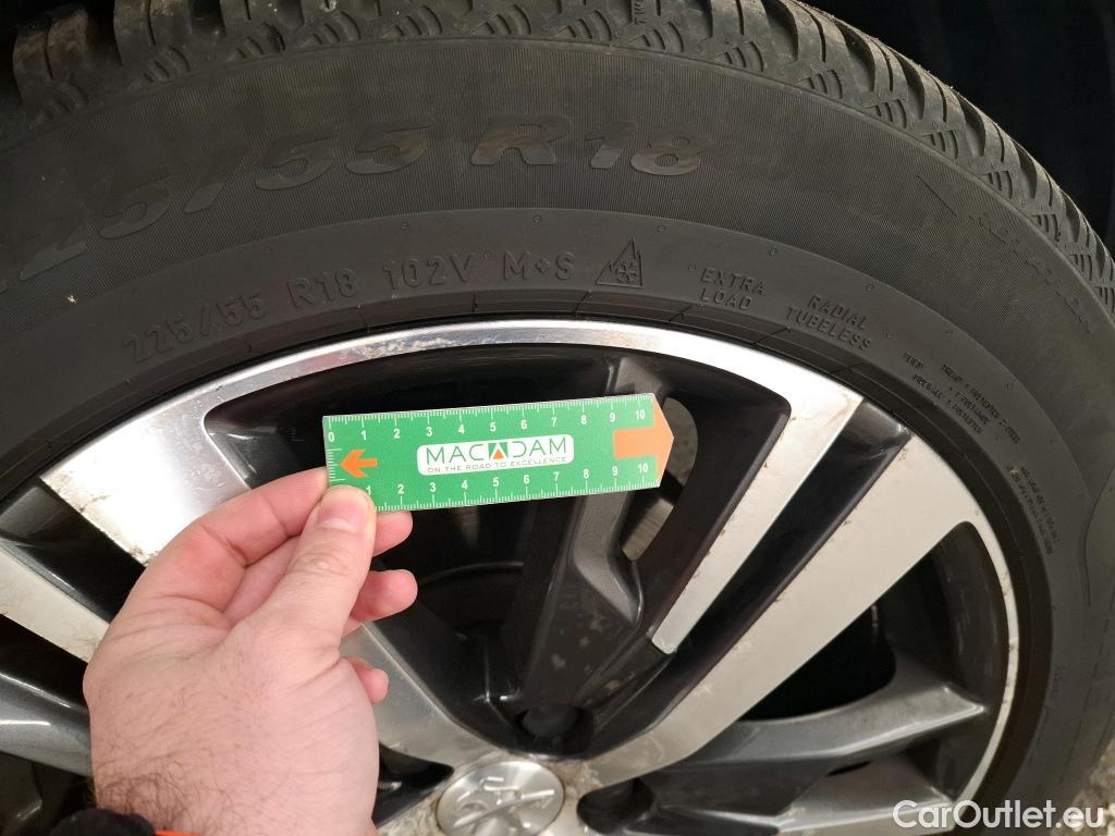  Peugeot  5008  Allure 1.2 PureTech 130CV BVA8 7 Sieges E6d #7