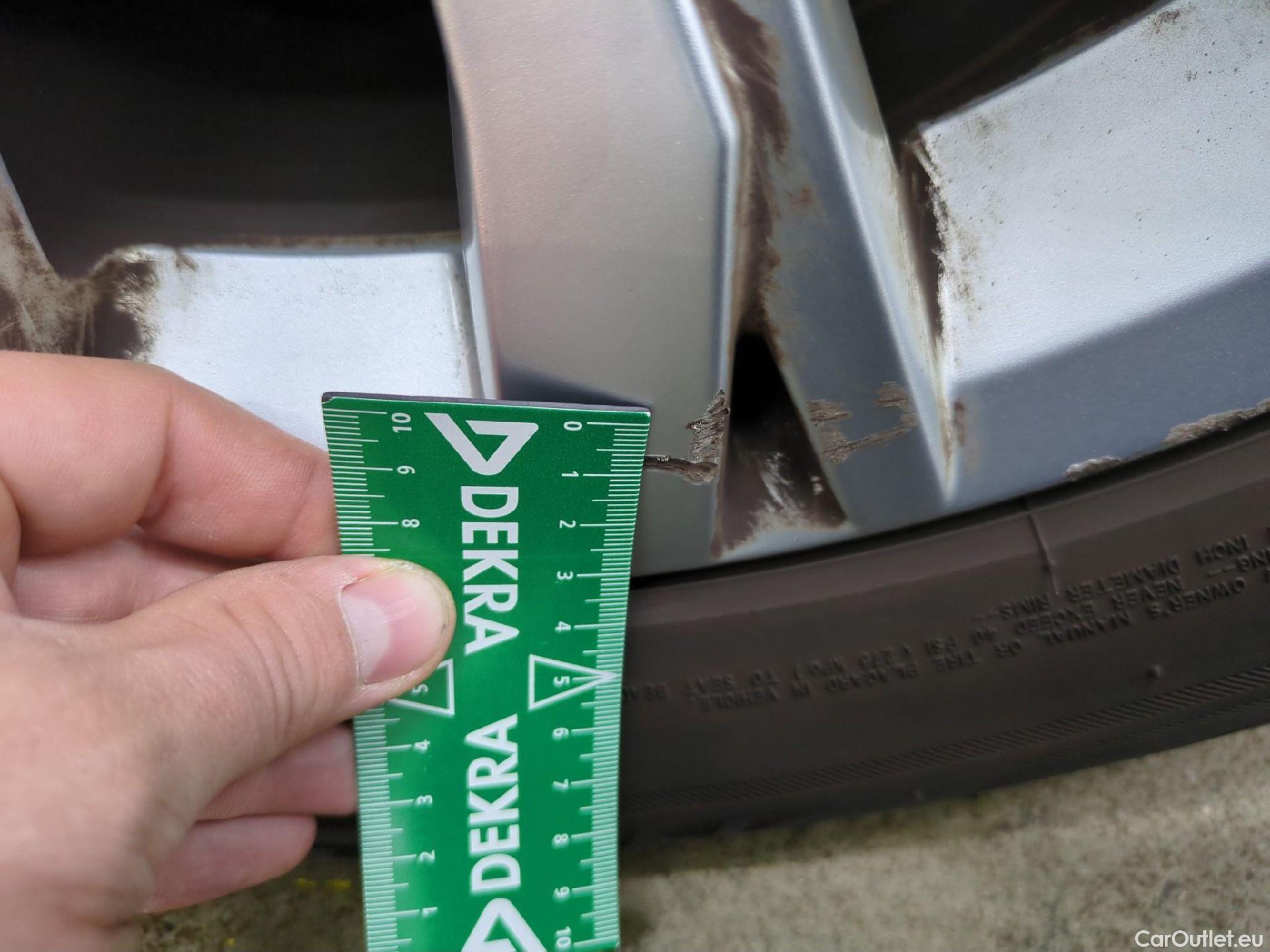  Volkswagen  Tiguan VOLKSWAGEN  / 2020 / 5P / SUV 1.4 eHybrid 245 DSG6 Life Business #10