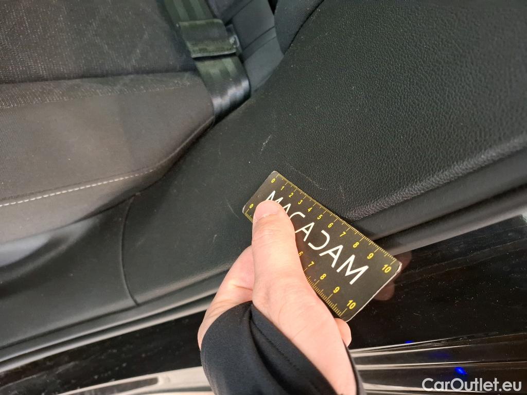  Volkswagen  Golf  VOLKSWAGEN / 2020 / 5P / Berline 2.0 TDI SCR 115 LIFE BUSINESS #8