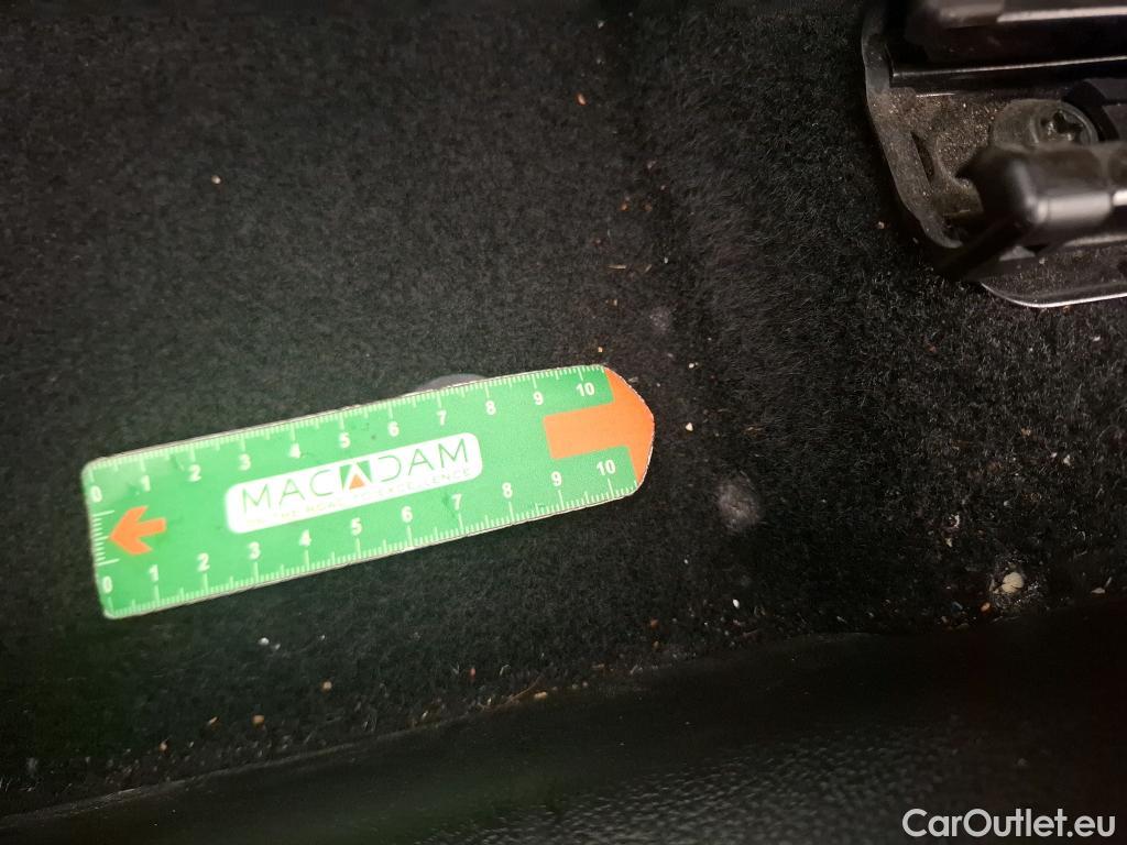  Renault  Kadjar RENAULT  / 2018 / 5P / Crossover Evolution dCi 115 EDC #18