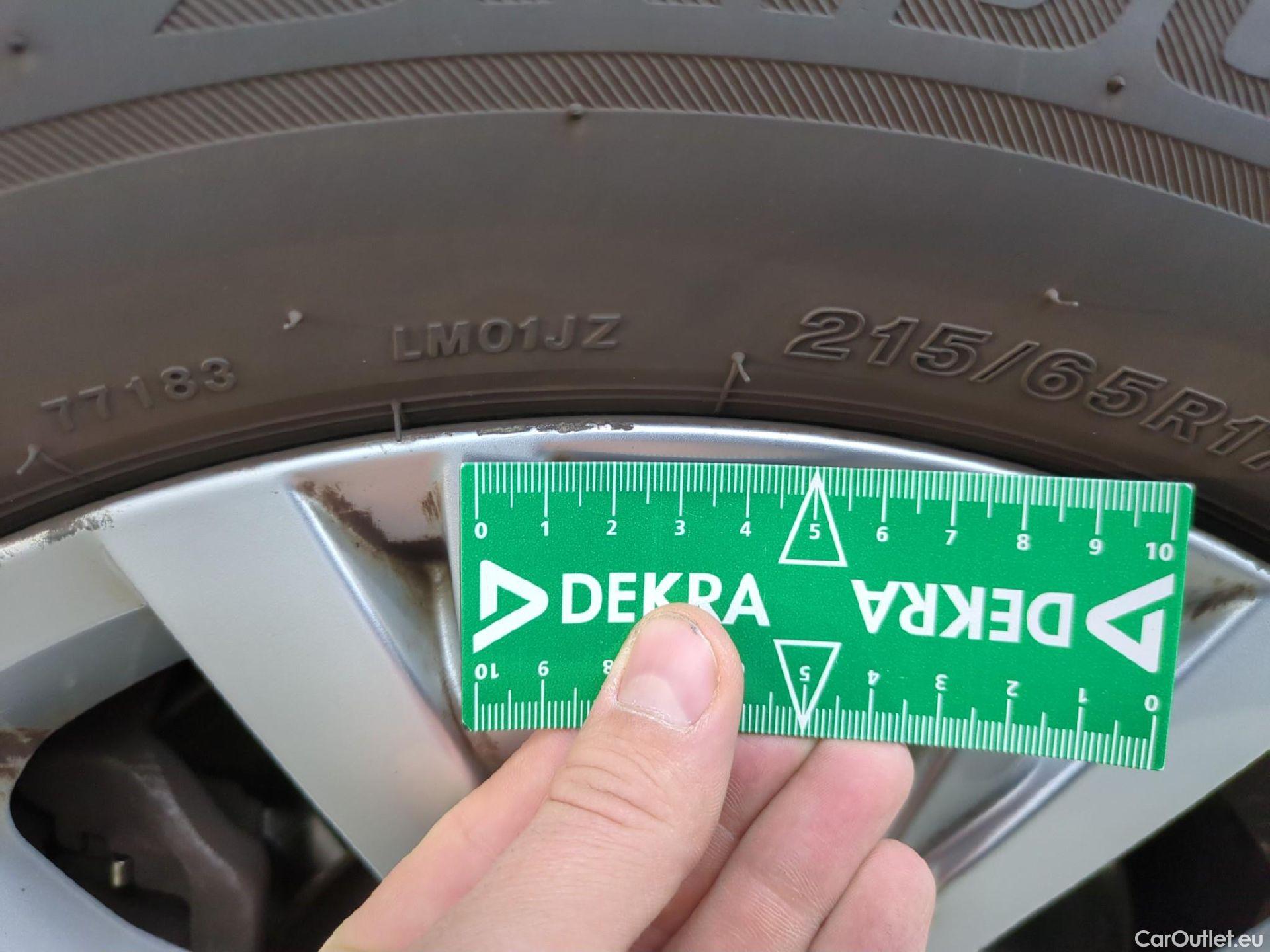  Volkswagen  Tiguan VOLKSWAGEN  / 2020 / 5P / SUV 1.4 eHybrid 245 DSG6 Life Business #12