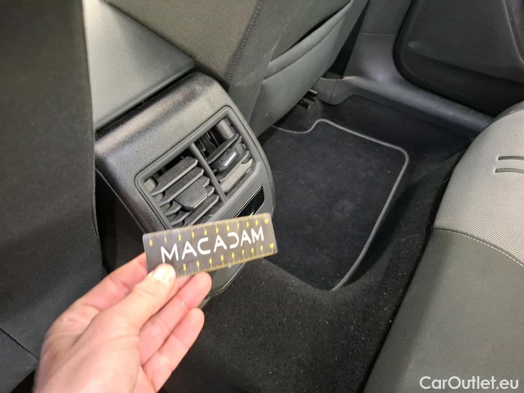  Seat  Leon SEAT  Sportstourer / 2020 / 5P / Break 2.0 TDI 150 DSG S&S Style Business #35