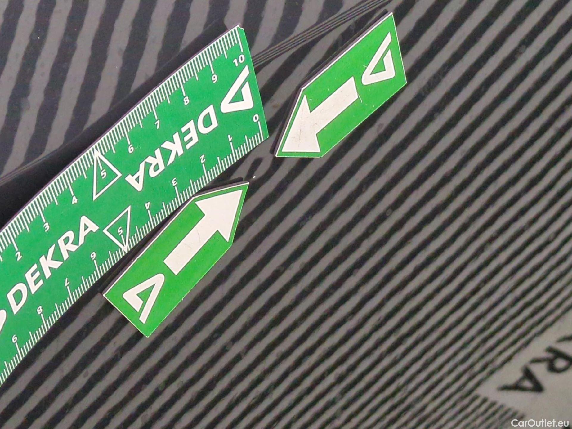  Volkswagen  Tiguan VOLKSWAGEN  / 2020 / 5P / SUV 1.4 eHybrid 245 DSG6 Life Business #21