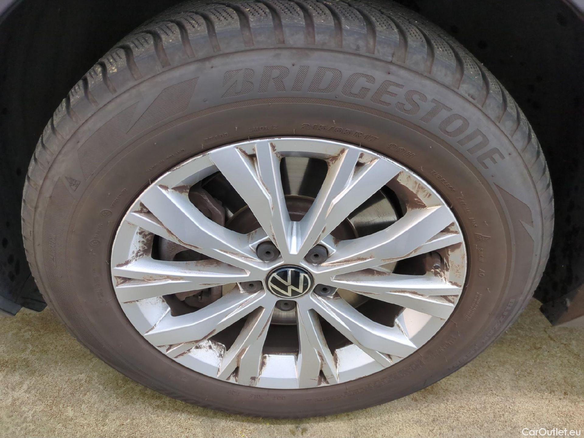  Volkswagen  Tiguan VOLKSWAGEN  / 2020 / 5P / SUV 1.4 eHybrid 245 DSG6 Life Business #8