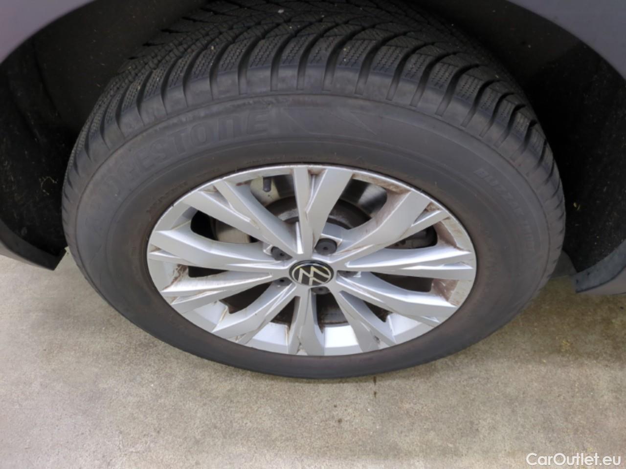  Volkswagen  Tiguan VOLKSWAGEN  / 2020 / 5P / SUV 1.4 eHybrid 245 DSG6 Life Business #20